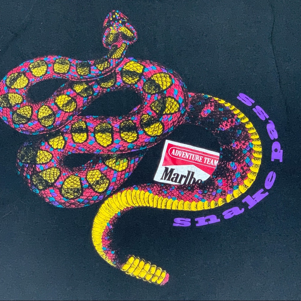 Vintage Marlboro 90’s Adventure Team Snake Pass T Shirt XL.
